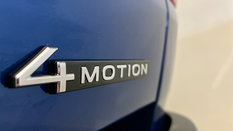 Volkswagen Amarok Diesel D/Cab Pick Up Life 2.0 TDI 205 4MOTION Auto